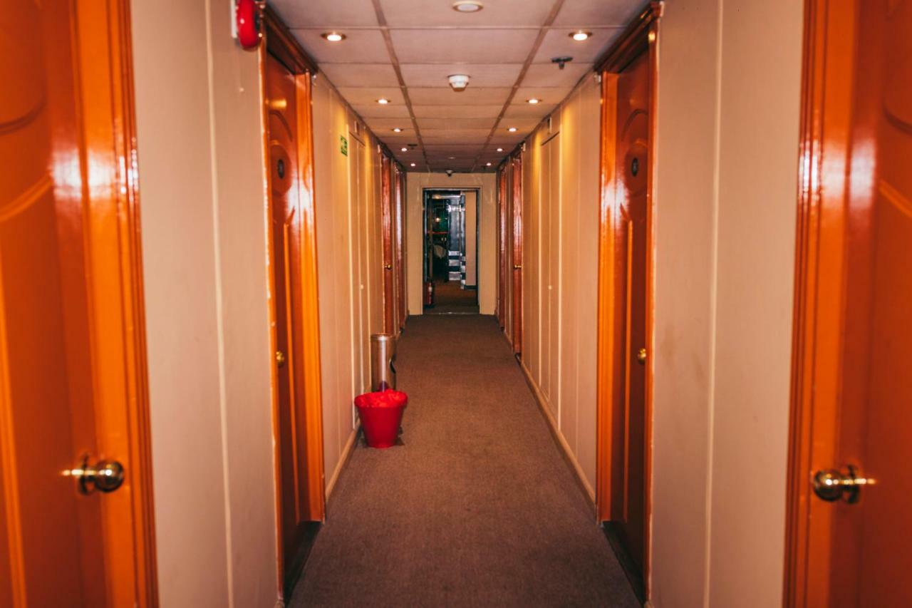 Hotel Ship Queen Isis Elminya Minia Exterior foto