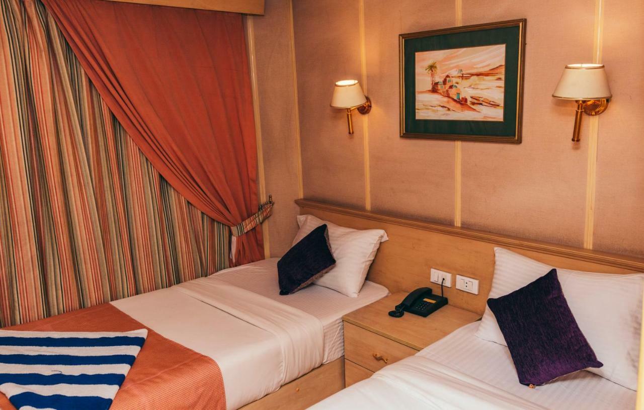 Hotel Ship Queen Isis Elminya Minia Exterior foto